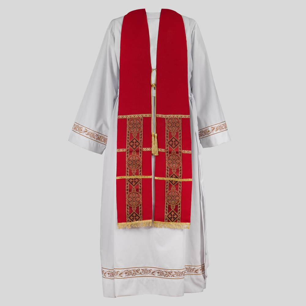 Camice bianco con stola rossa stile bizantino geometrico